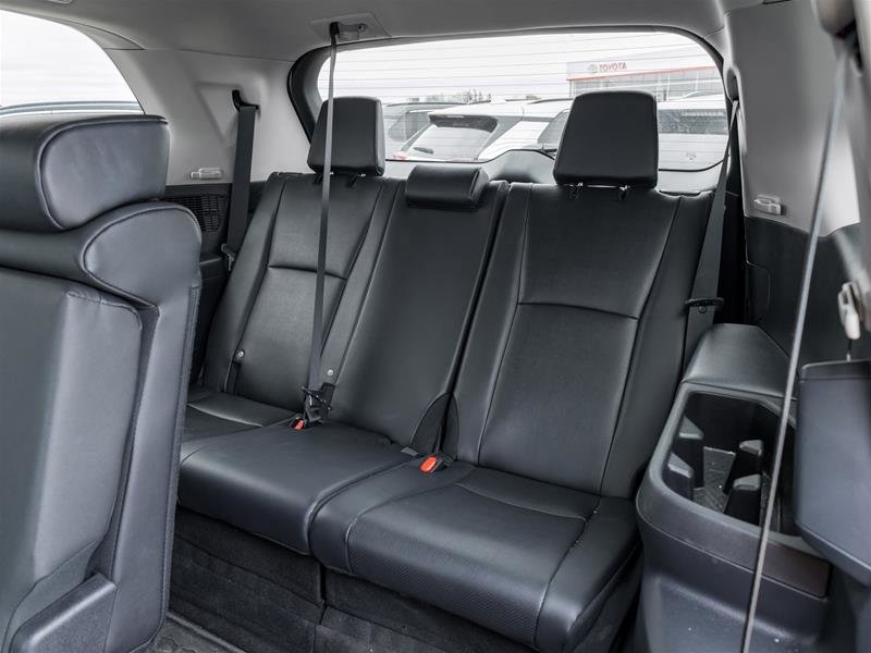 2024 Toyota Grand Highlander XLE AWD Wireless Phone Charging | Navi | Heated Steering | Leather | XLE | AWD-24
