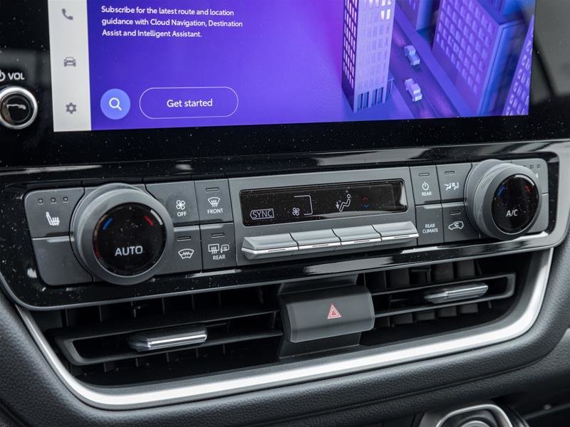2024 Toyota Grand Highlander XLE AWD Wireless Phone Charging | Navi | Heated Steering | Leather | XLE | AWD-19