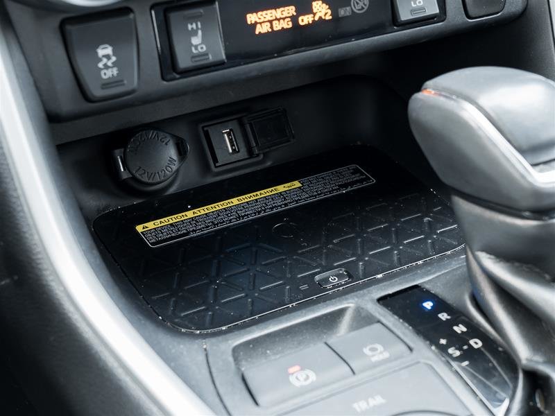 2020 Toyota RAV4 Hybrid XLE Sunroof | JBL Sound | Hybrid | XSE | Heated Steering-18