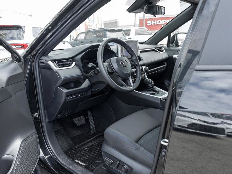 2023 Toyota RAV4 Hybrid SE AWD Sunroof | Heated Seats | Bluetooth | AWD-6