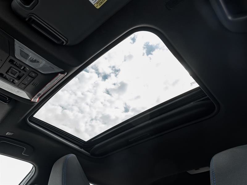 2023 Toyota RAV4 Hybrid SE AWD Sunroof | Heated Seats | Bluetooth | AWD-17