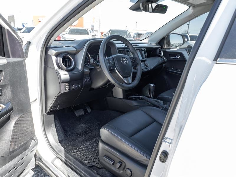 2017 Toyota RAV4 AWD Limited Sunroof | Navi | Heated Steering | Leather | Limited | AWD | LOW KM-7