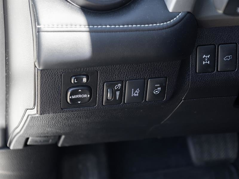 2017 Toyota RAV4 AWD Limited Sunroof | Navi | Heated Steering | Leather | Limited | AWD | LOW KM-16