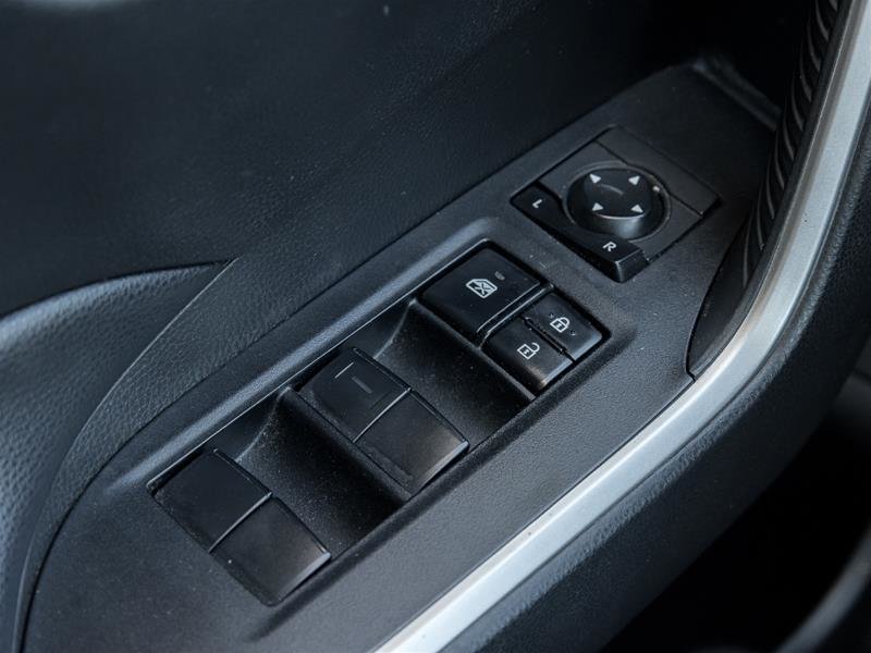 2020 Toyota RAV4 FWD LE Backup Cam | Heated Seats | Forward Collision Warning | LE-13