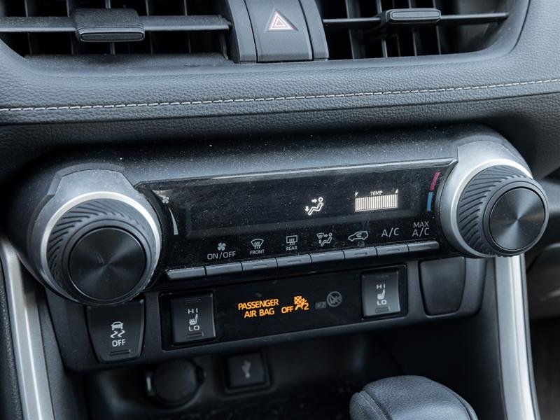 2020 Toyota RAV4 FWD LE Backup Cam | Heated Seats | Forward Collision Warning | LE-17
