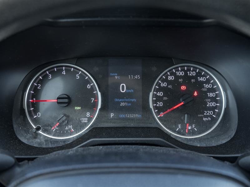 2020 Toyota RAV4 FWD LE Backup Cam | Heated Seats | Forward Collision Warning | LE-11