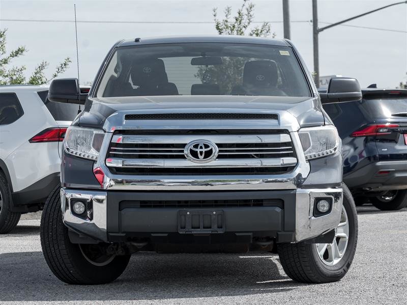 2017 Toyota Tundra 4x4 CrewMax SR5 Plus 5.7 6A Running Boards | Tonneau Cover | 4x4 | Low KM!-1