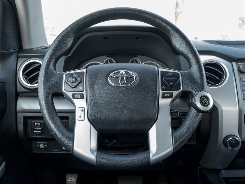 2017 Toyota Tundra 4x4 CrewMax SR5 Plus 5.7 6A Running Boards | Tonneau Cover | 4x4 | Low KM!-10