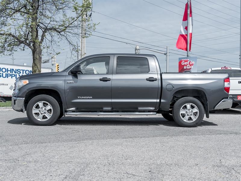 2017 Toyota Tundra 4x4 CrewMax SR5 Plus 5.7 6A Running Boards | Tonneau Cover | 4x4 | Low KM!-2