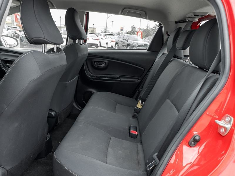 2019 Toyota Yaris Hatchback SE-21