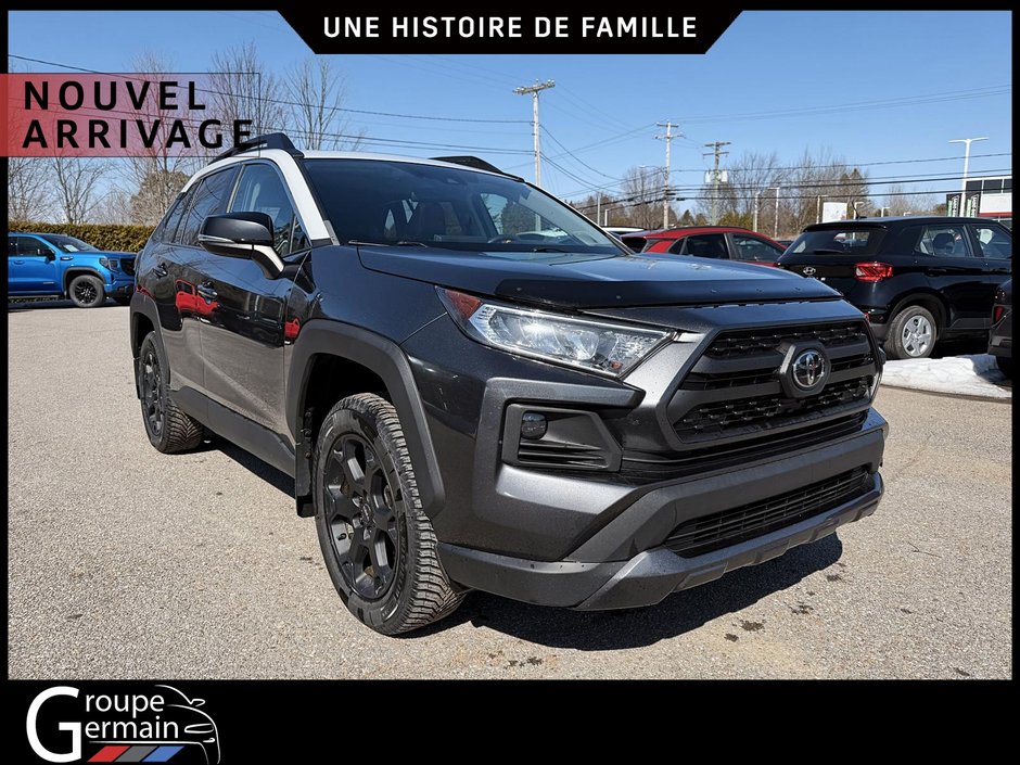 2020 Toyota RAV4 in St-Raymond, Quebec - w940px