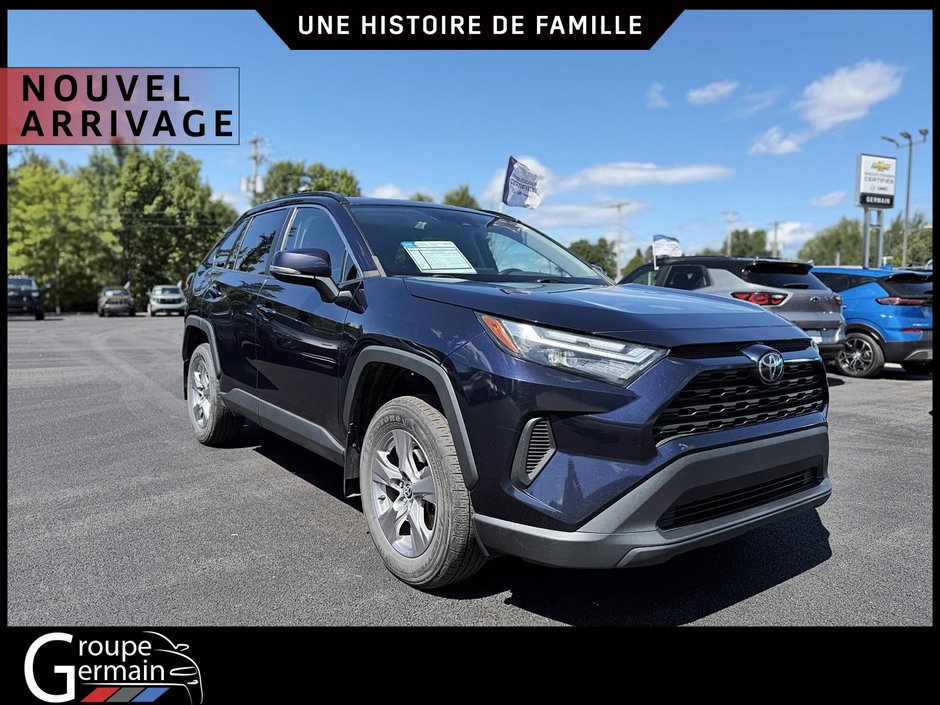2022 Toyota RAV4 in St-Raymond, Quebec - w940px