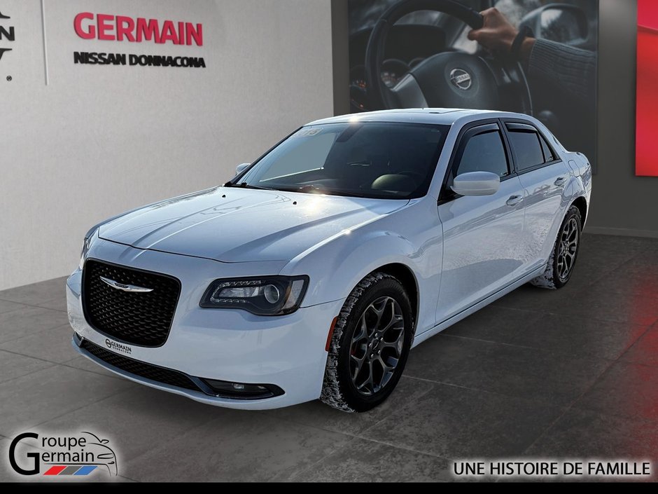 2015 Chrysler 300 à Donnacona, Québec - w940px