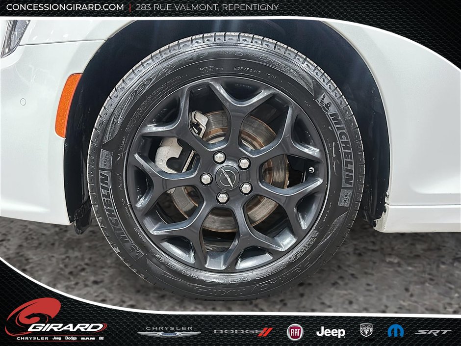 Chrysler 300 S 2023-9