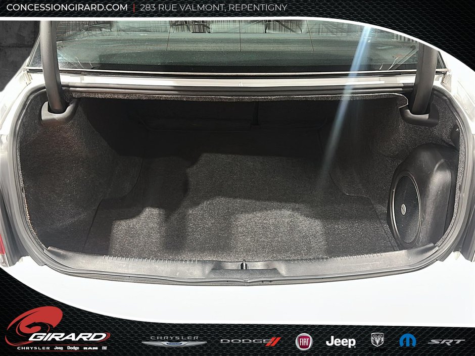 Chrysler 300 S 2023-8