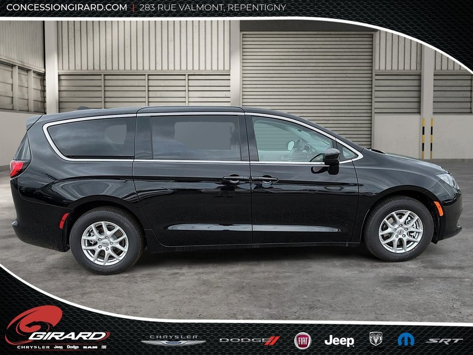 Chrysler Grand Caravan SXT 2024-3