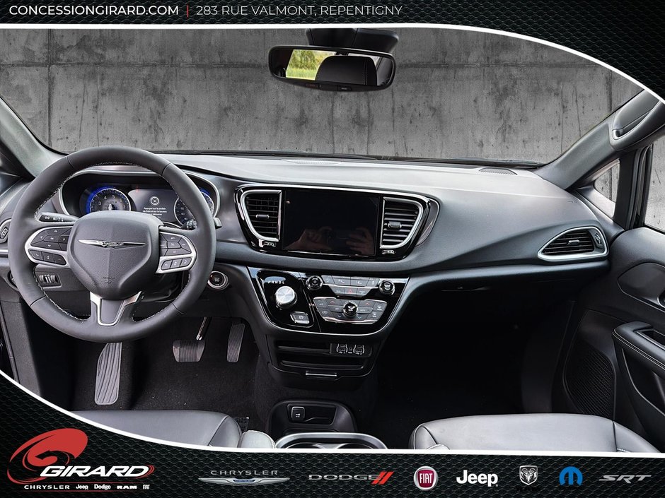 Chrysler Grand Caravan SXT 2025-13