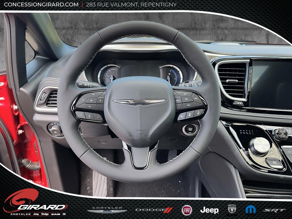 Chrysler Pacifica Hybrid PREMIUM S APPEARANCE 2024-15