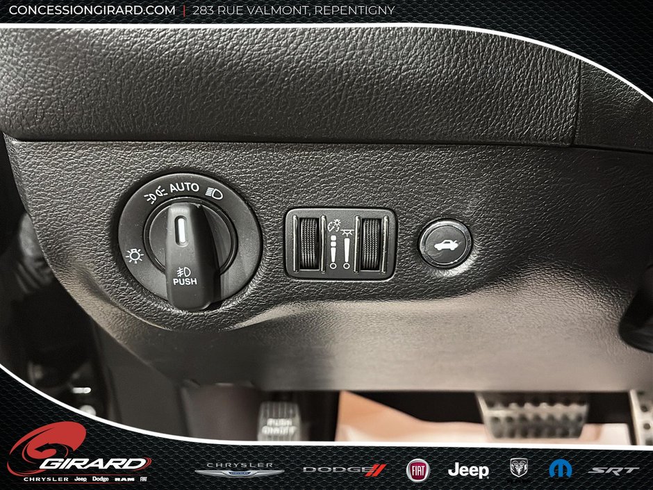 Dodge Challenger R/T 2022-16