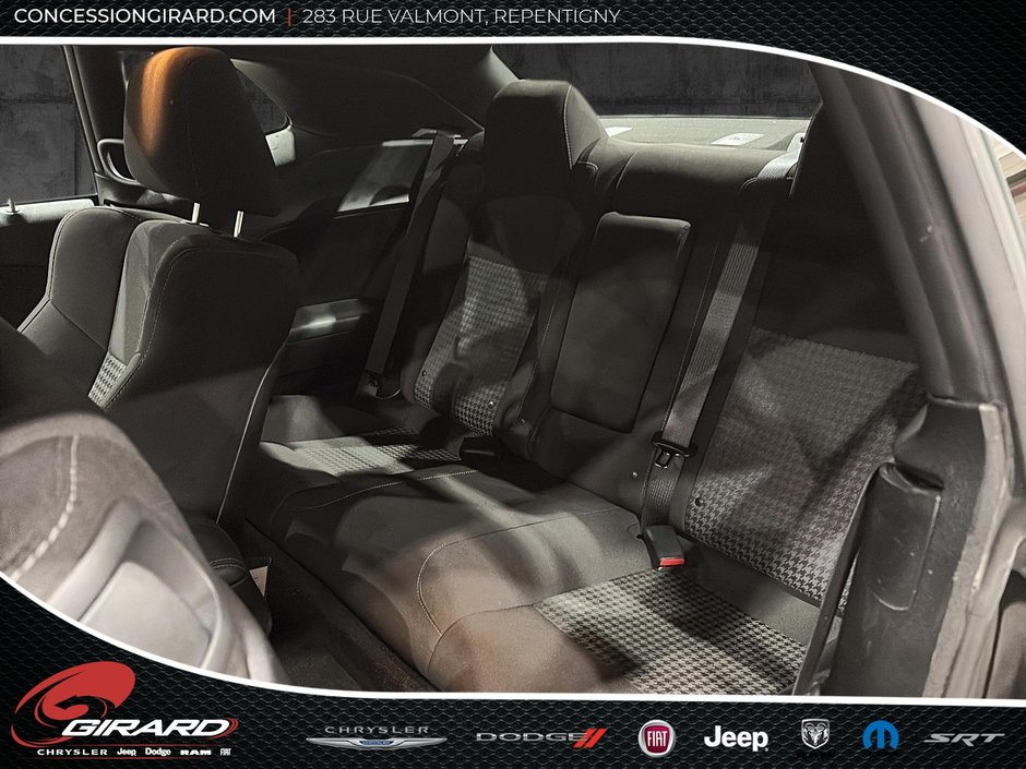 Dodge Challenger R/T 2022-12