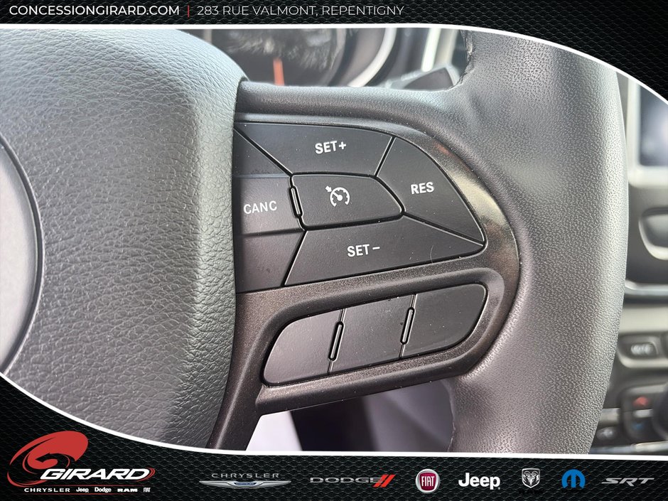 2022 Jeep Cherokee Trailhawk Elite-17