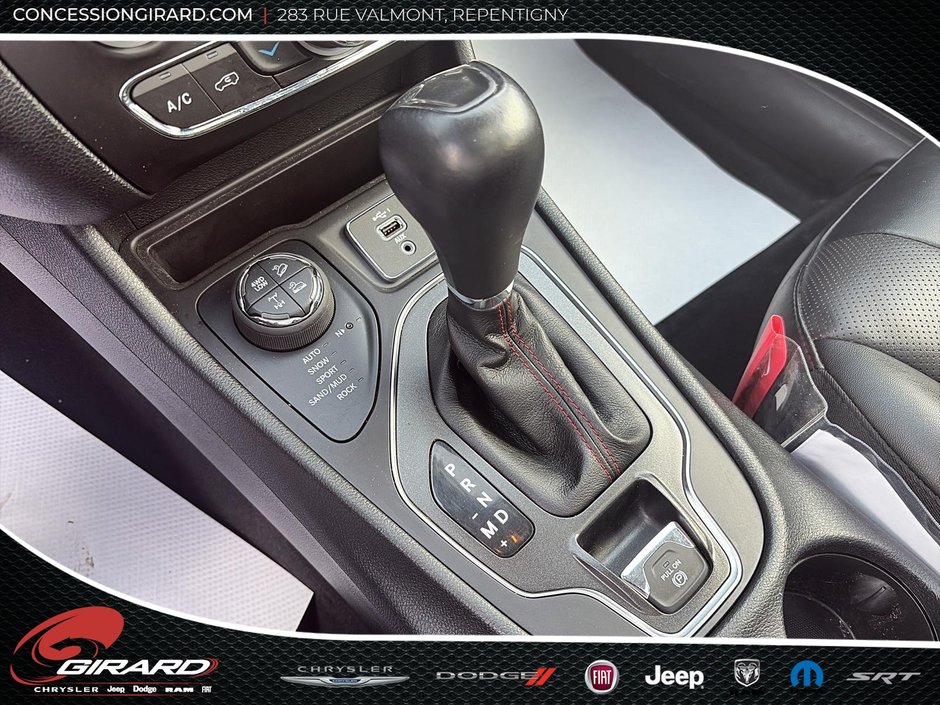 2022 Jeep Cherokee Trailhawk Elite-21
