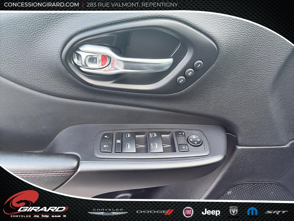 2022 Jeep Cherokee Trailhawk Elite-13