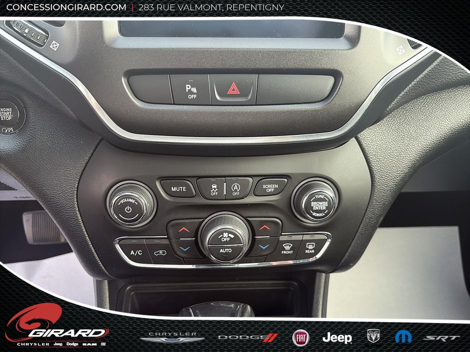 2022 Jeep Cherokee Trailhawk Elite-19
