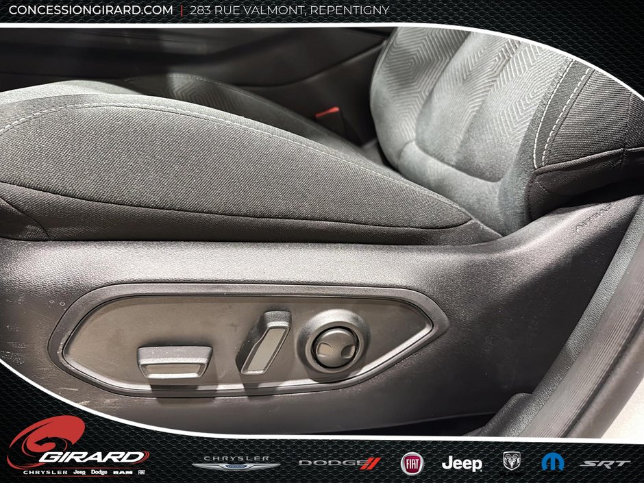 Jeep Cherokee LAREDO 2026-9