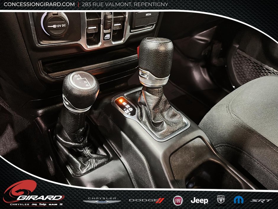 2022 Jeep Gladiator Willys-23