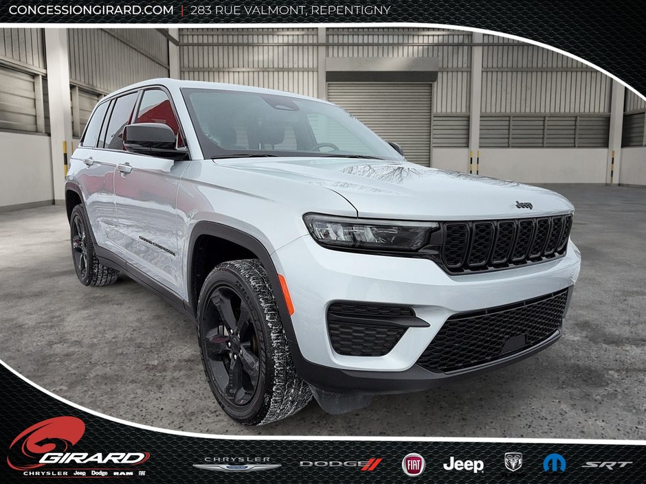 Jeep Grand Cherokee ALTITUDE, V6,Toit ouvrant, Mags 20 pouces noir 2022-2