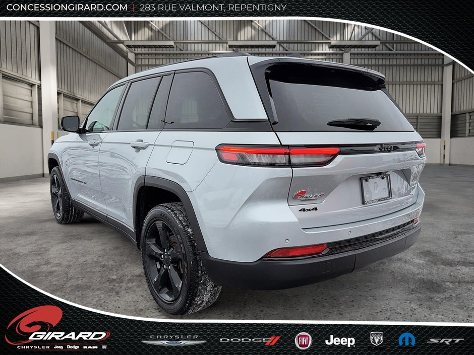 Jeep Grand Cherokee ALTITUDE, V6,Toit ouvrant, Mags 20 pouces noir 2022-7