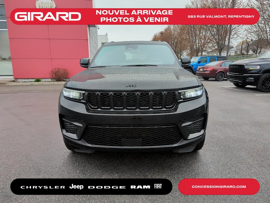 Jeep Grand Cherokee Altitude 2024 **BAS MILLAGE**1 PROP.**JAMAIS ACCIDENTÉ**TOIT OUVRANT**