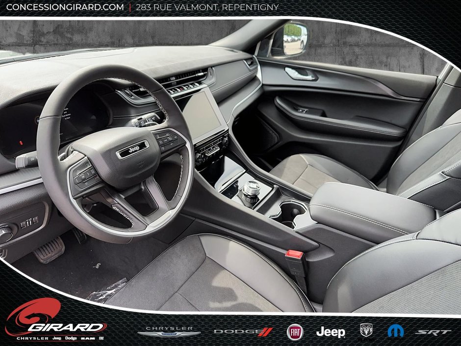 2025 Jeep Grand Cherokee LAREDO ALTITUDE-9