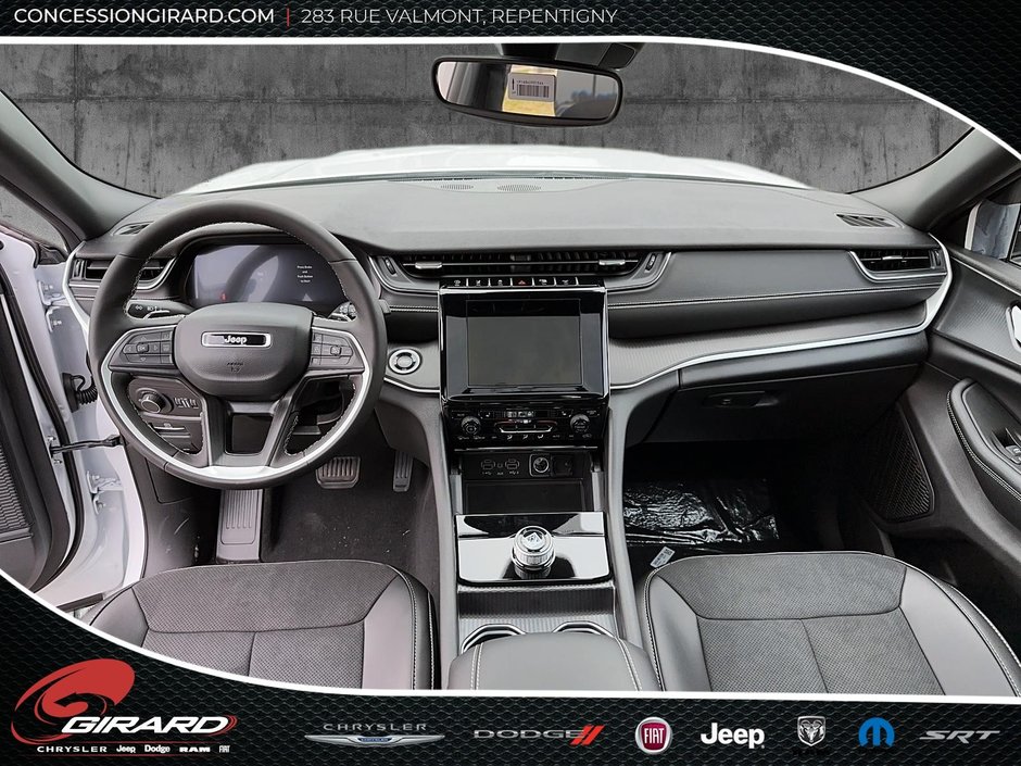 2025 Jeep Grand Cherokee LAREDO ALTITUDE-12