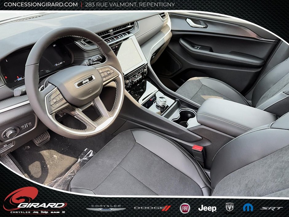 2025 Jeep Grand Cherokee LAREDO ALTITUDE-9