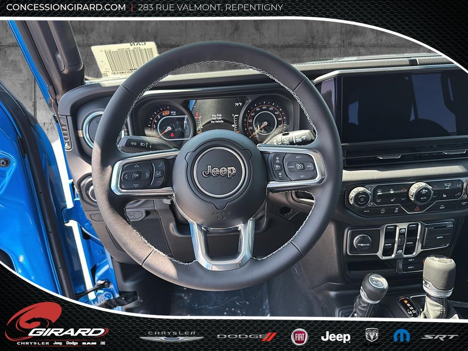 2025 Jeep WRANGLER 4-Door SAHARA-13