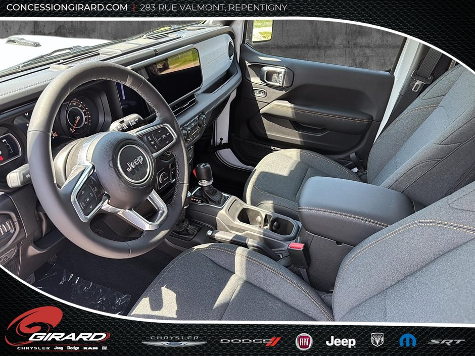 2025 Jeep WRANGLER 4-Door SAHARA-9