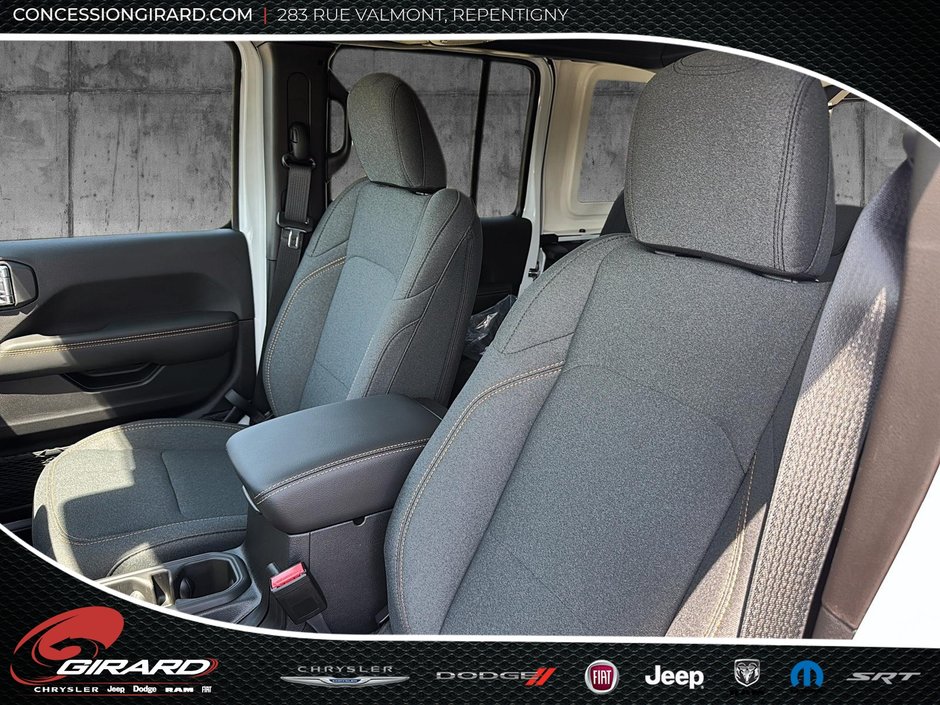 2025 Jeep WRANGLER 4-Door SAHARA-10