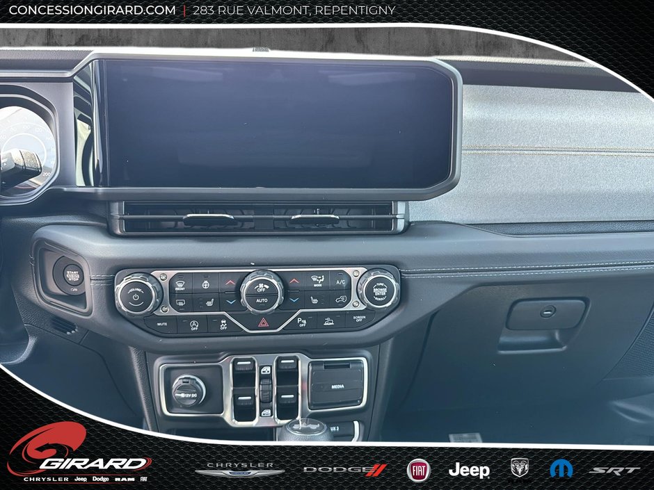 2025 Jeep WRANGLER 4-Door SAHARA-14