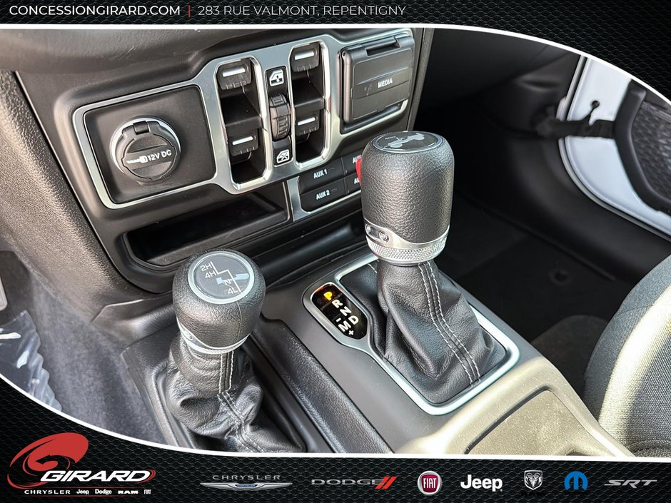 2025 Jeep WRANGLER 4-Door SAHARA-13