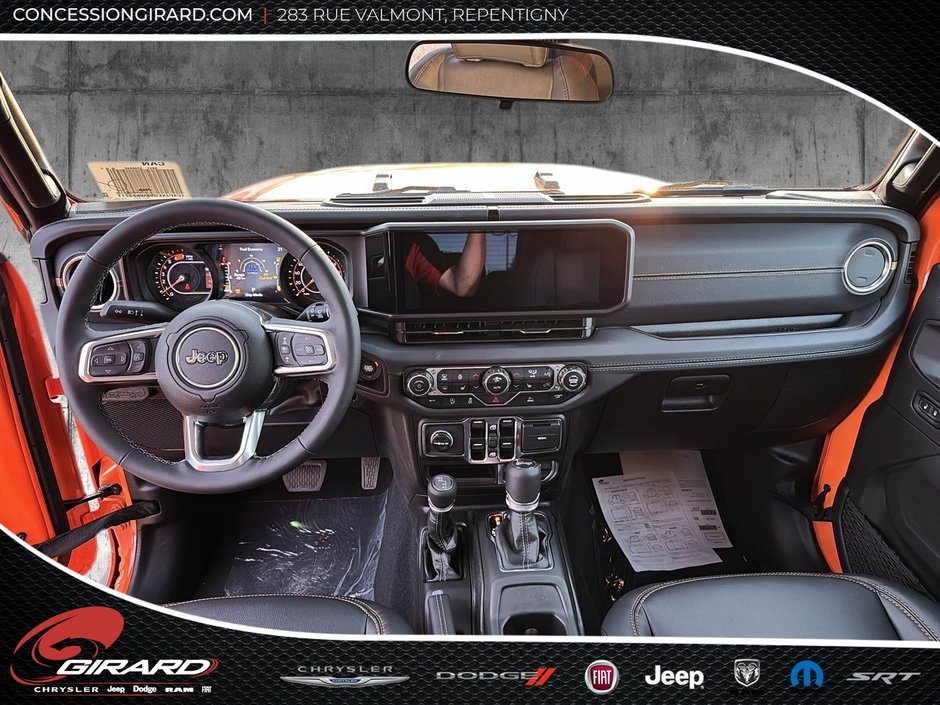 Jeep WRANGLER 4-Door SAHARA 2025-12