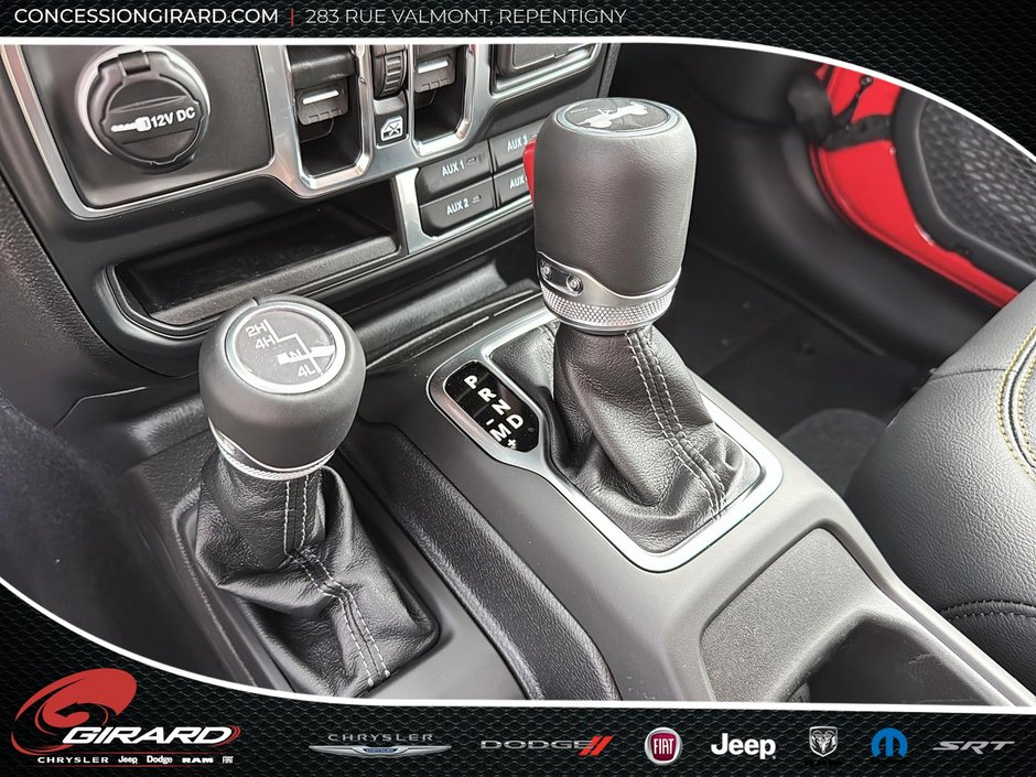 Jeep Wrangler 4-Door SAHARA 2025-14