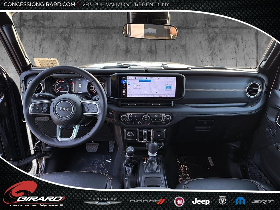Jeep Wrangler 4-Door SAHARA 2025-11
