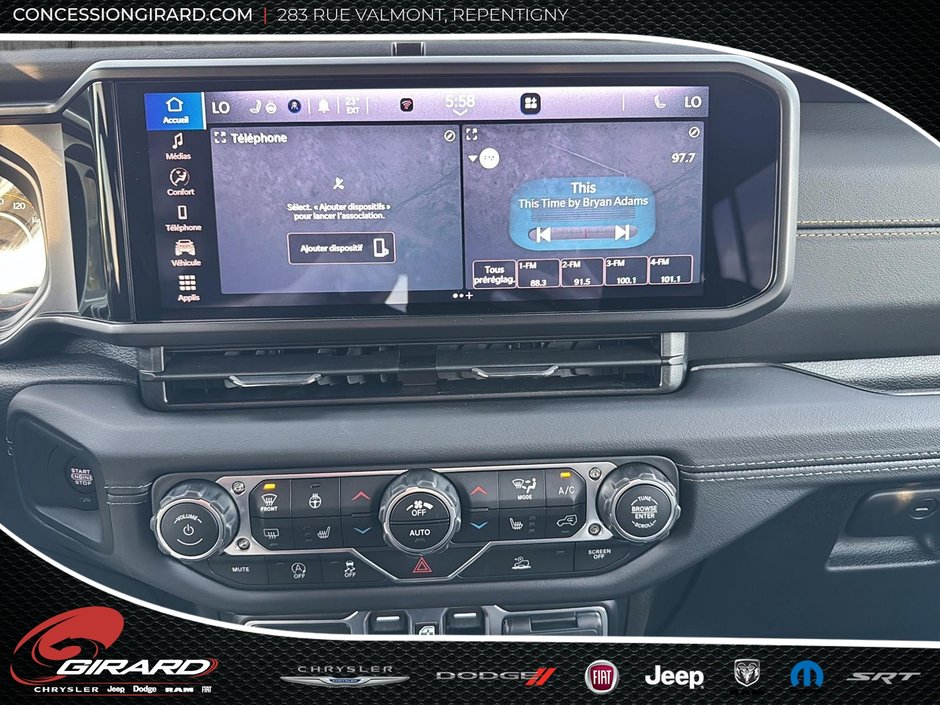 Jeep Wrangler 4-Door SAHARA 2025-15