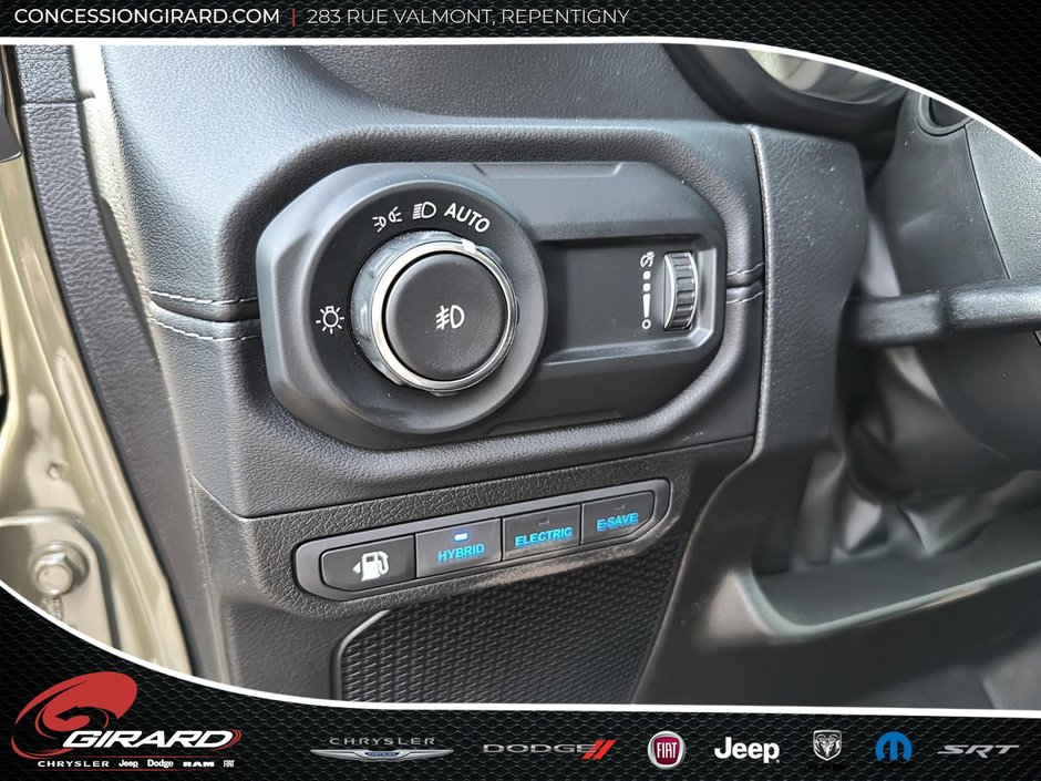 Jeep Wrangler 4xe SAHARA 2025-11