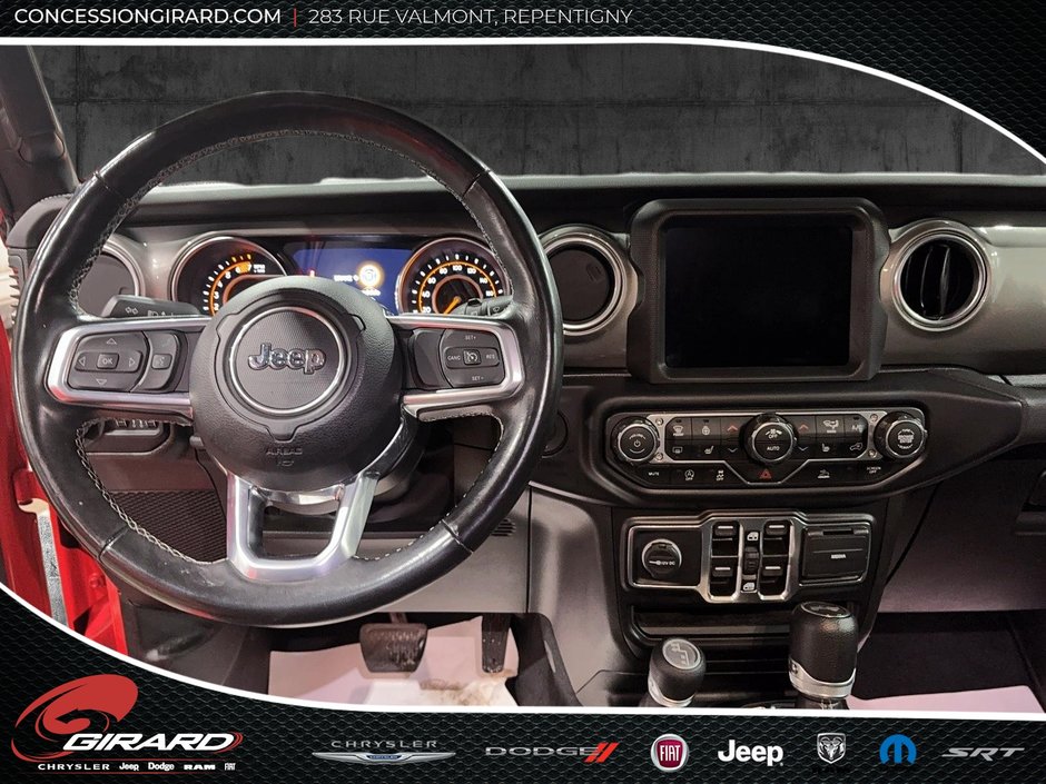 Jeep Wrangler Unlimited Sahara 2022-13