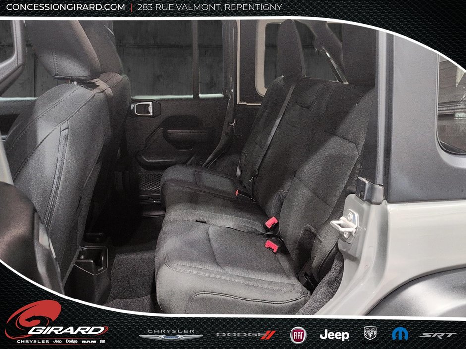 Jeep Wrangler Sport Altitude 2023-12