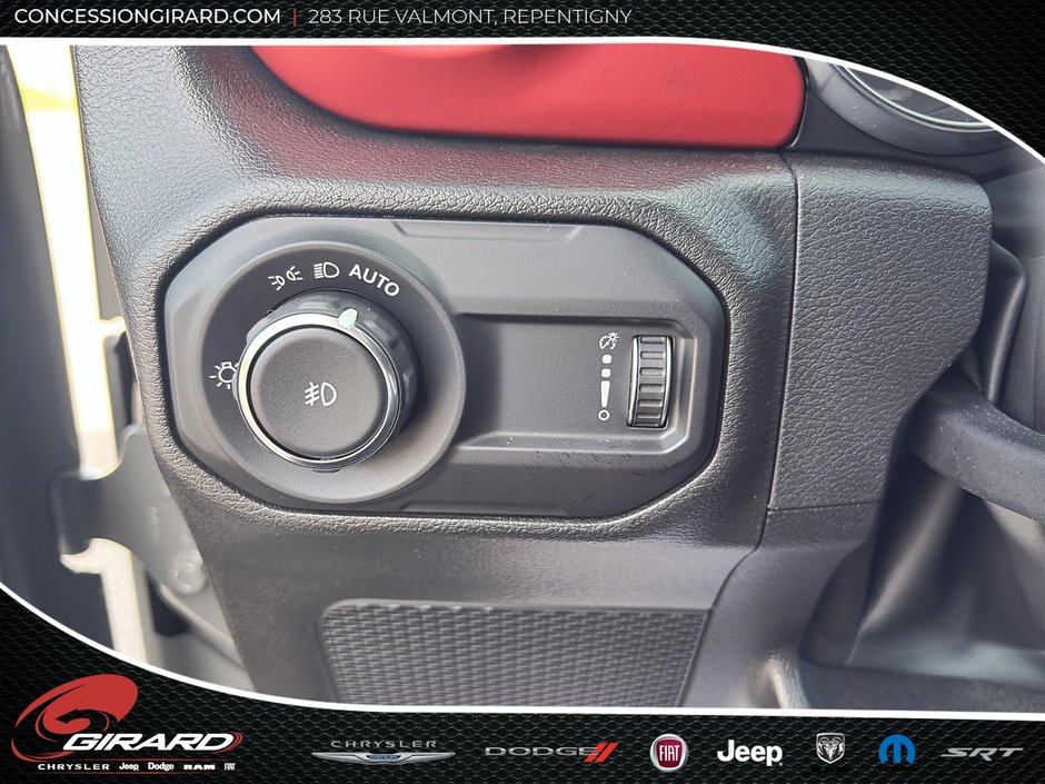 2023 Jeep Wrangler Rubicon-17