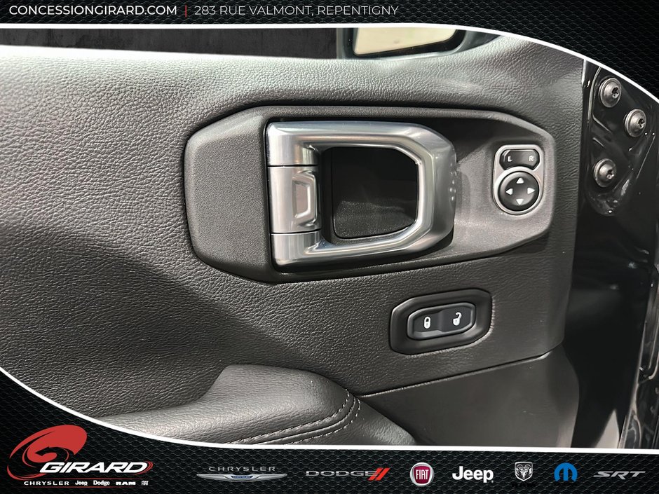 Jeep Wrangler Sahara Altitude 2023-13
